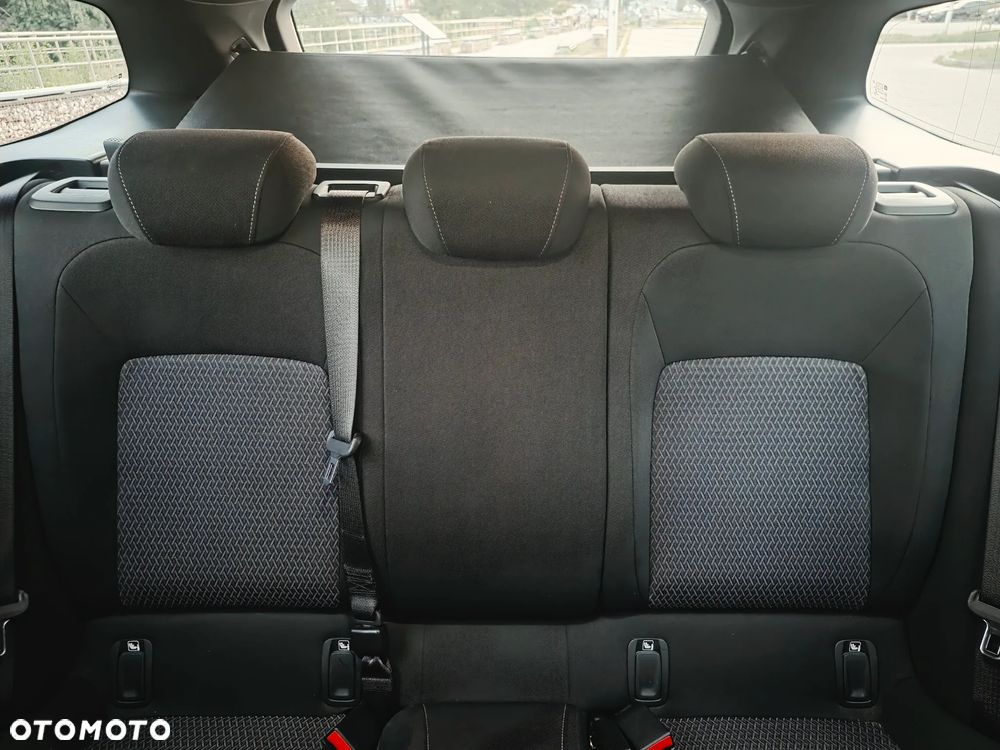 Opel Insignia - 11