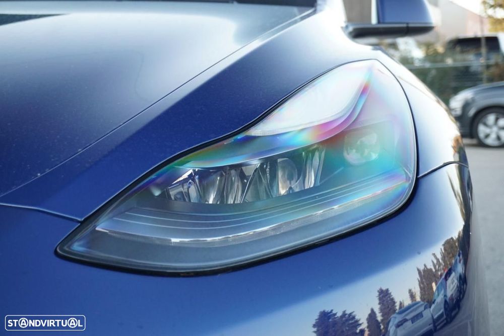 Tesla Model Y Long Range Dual Motor AWD - 9