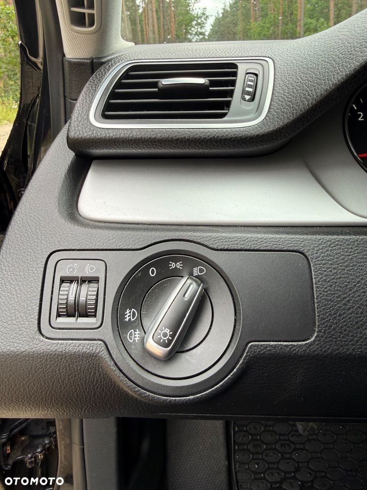 Volkswagen Passat 2.0 TDI Comfortline - 20