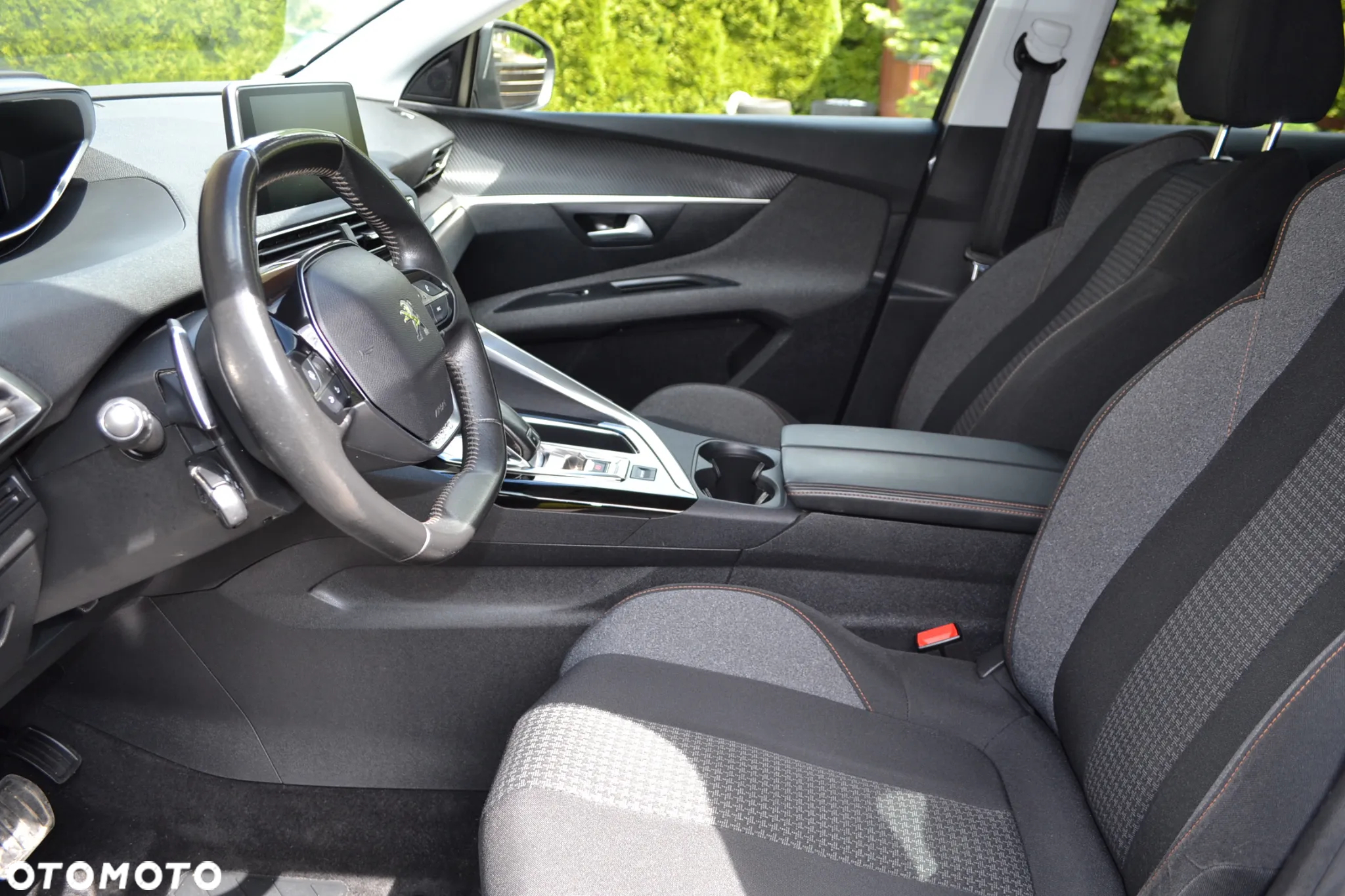 Peugeot 3008 1.2 PureTech GPF Active S&S EAT8 - 9