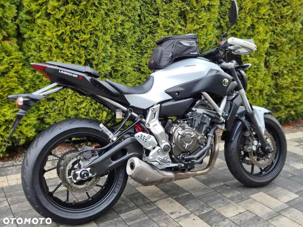 Yamaha MT - 4