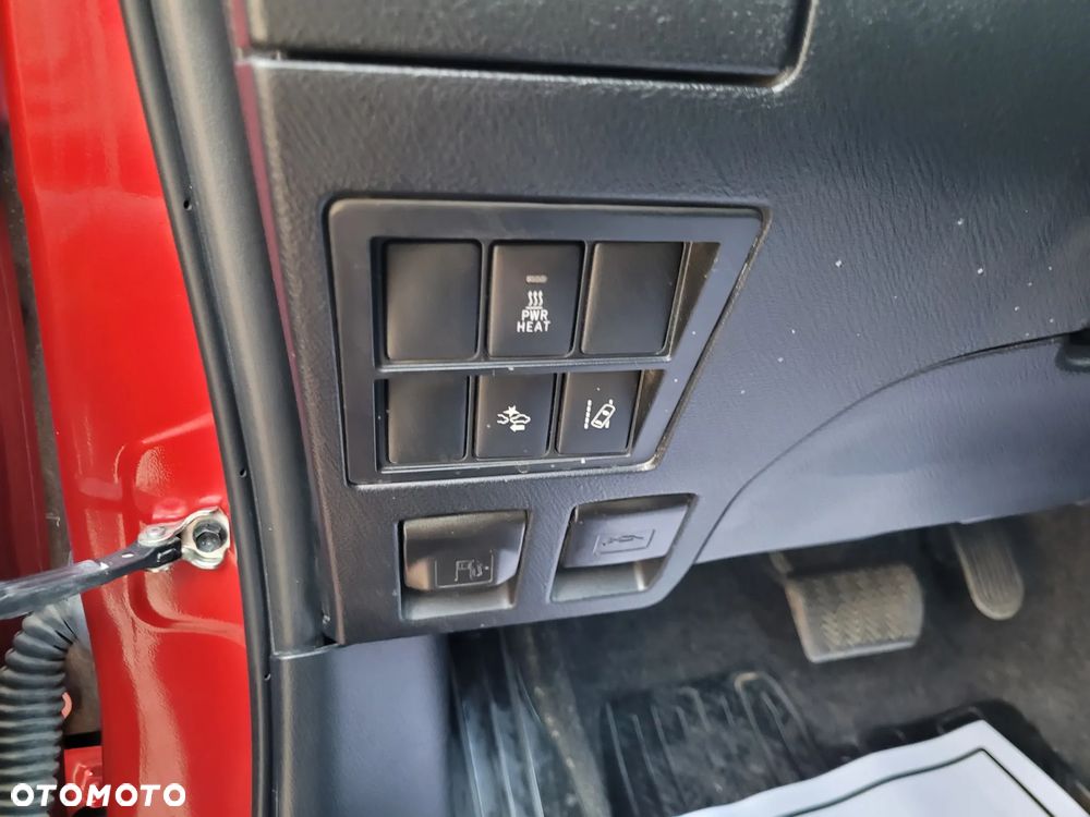 Toyota Hilux 2.4 D-4D Double Cab SR5 4x4 - 26