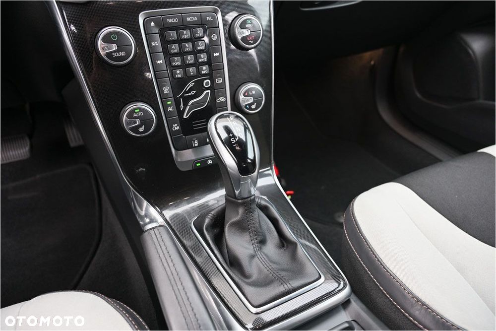 Volvo V40 Cross Country D3 Geartronic - 30