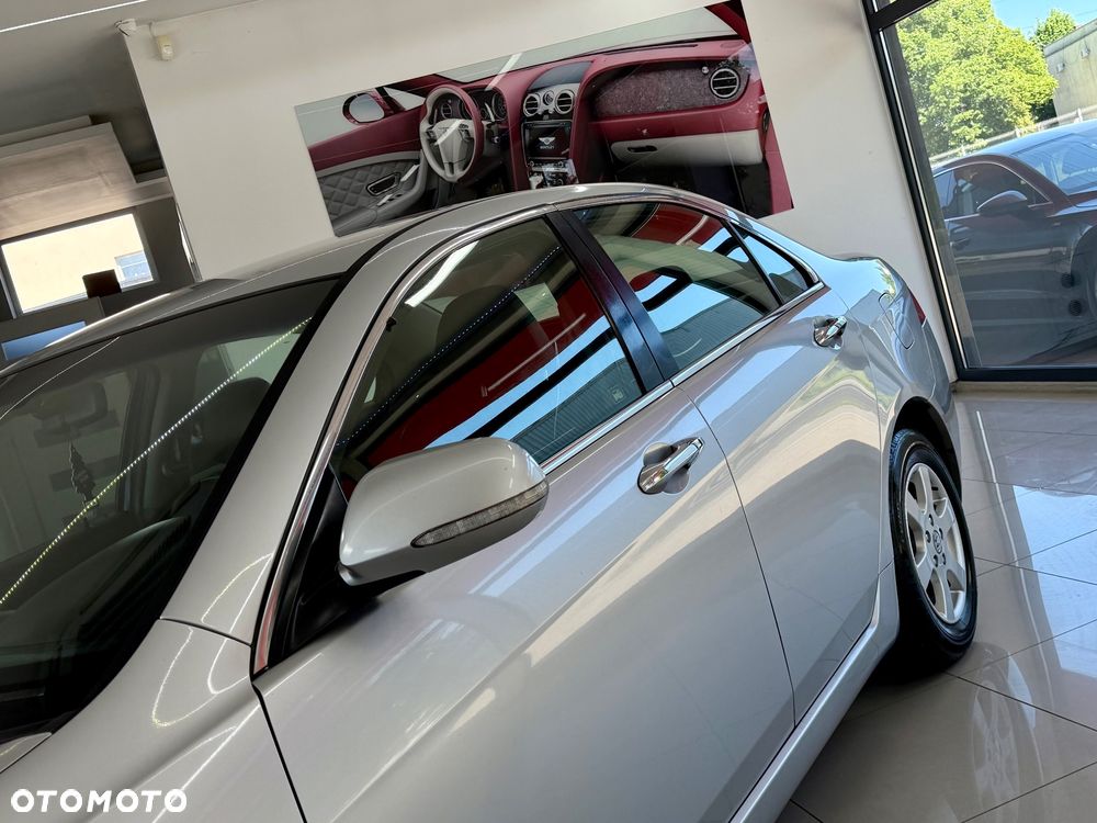 Honda Accord 2.0 Comfort - 37