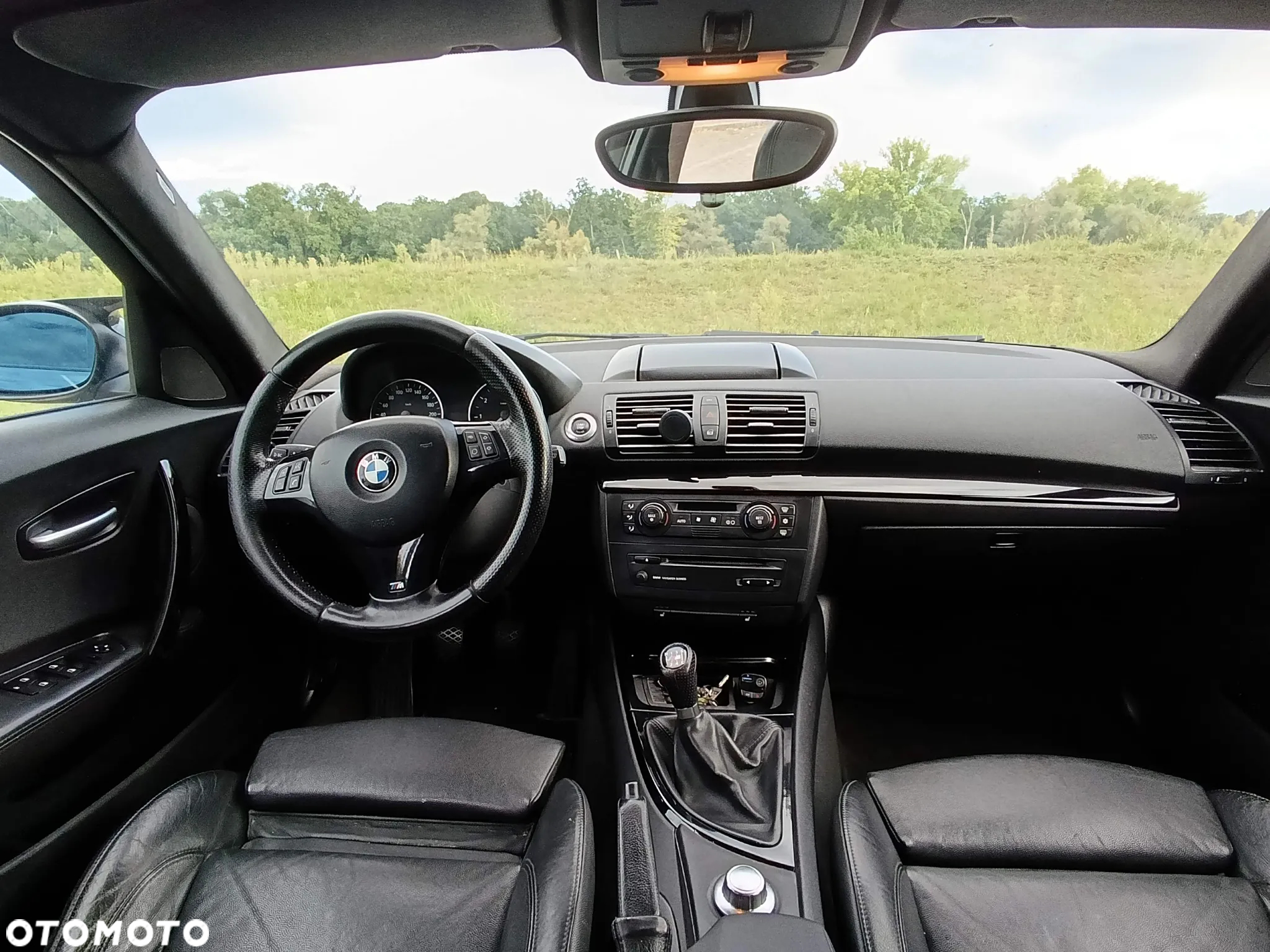 BMW Seria 1 120i - 12