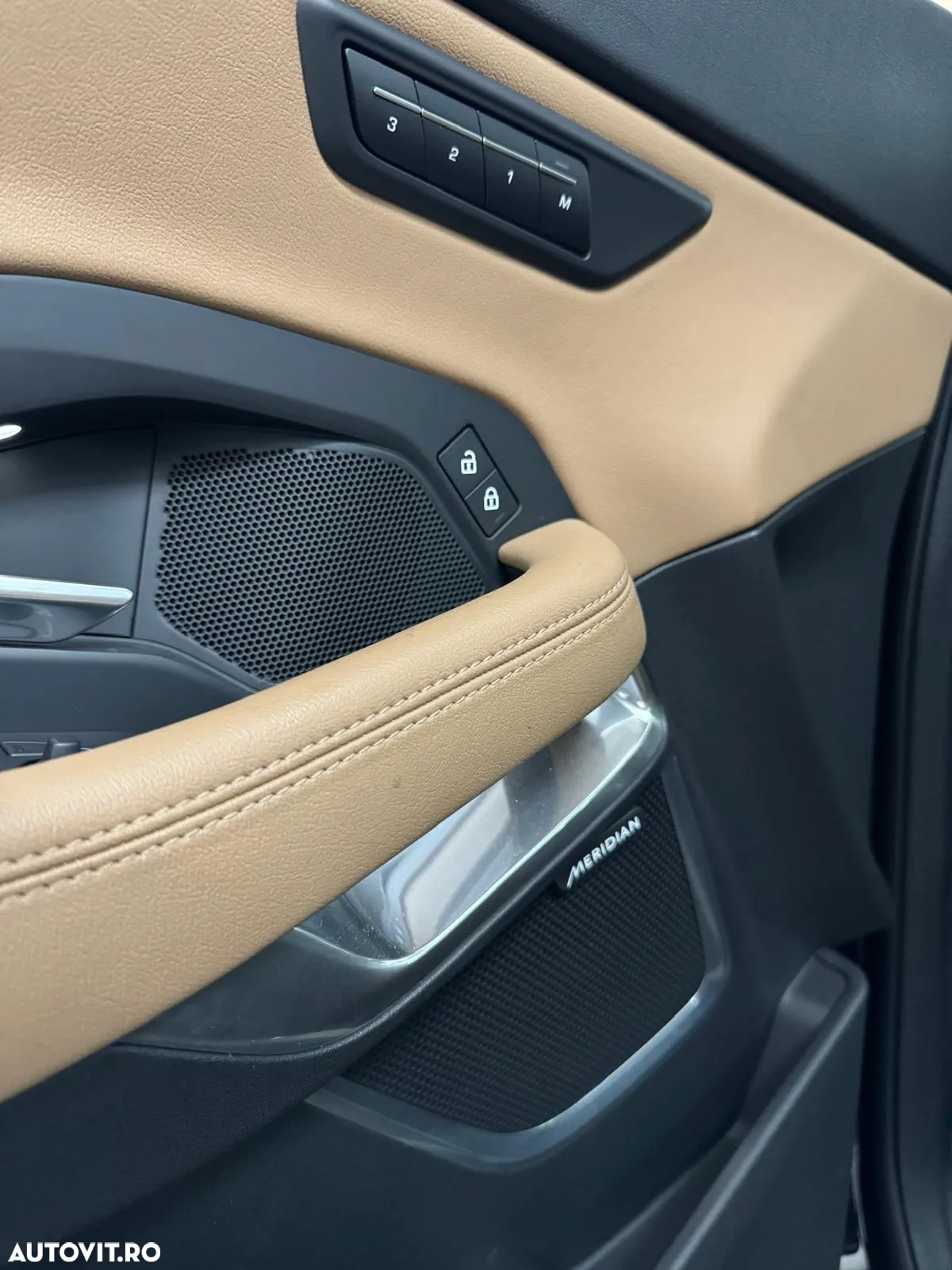 Jaguar E-Pace - 33