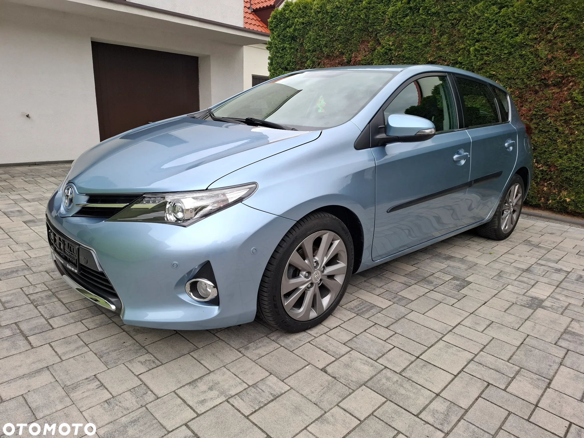 Toyota Auris - 1