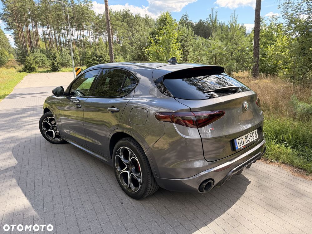 Alfa Romeo Stelvio - 2
