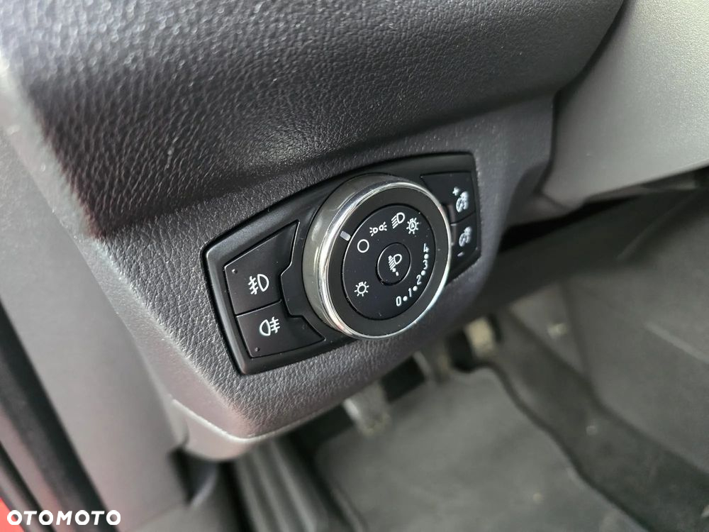 Ford Tourneo Courier 1.0 EcoBoost Titanium - 27