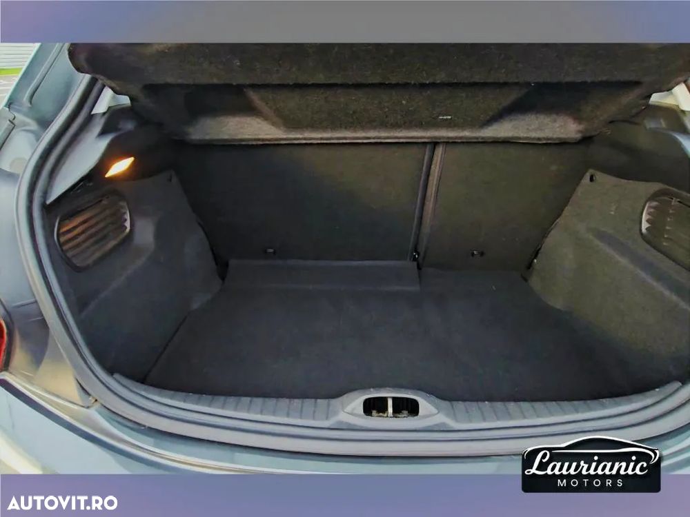 Peugeot 208 1.2 L PureTech Style - 17