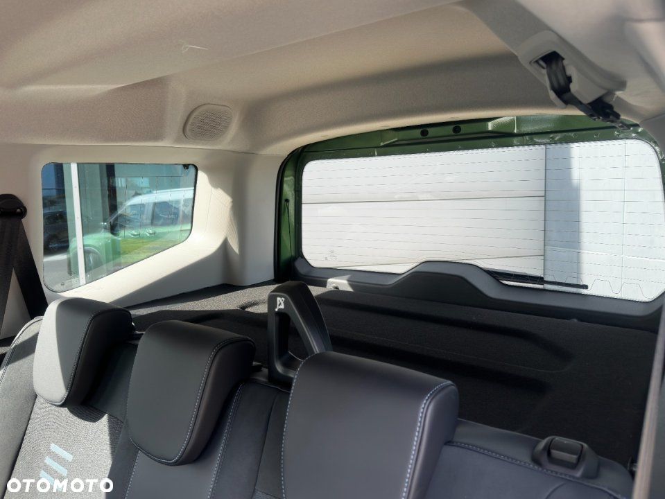 Ford Tourneo Courier - 27