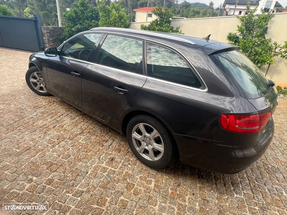 Audi A4 Avant - 4