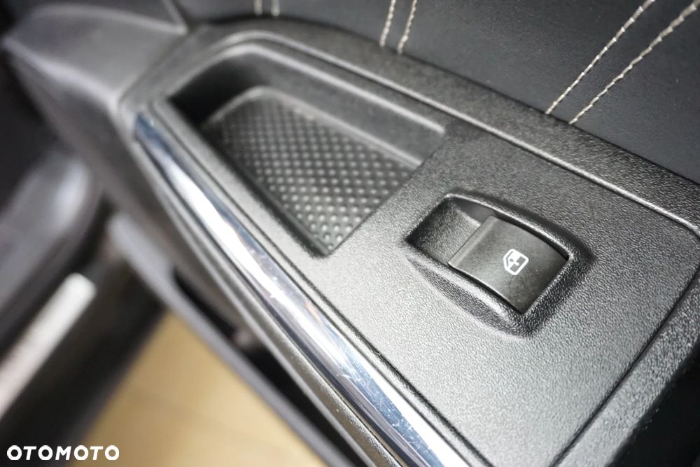 Lancia Delta 2.0 MJ Gold - 25