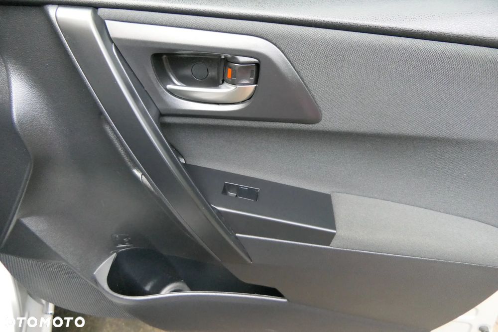 Toyota Auris 1.33 VVT-i Active - 24