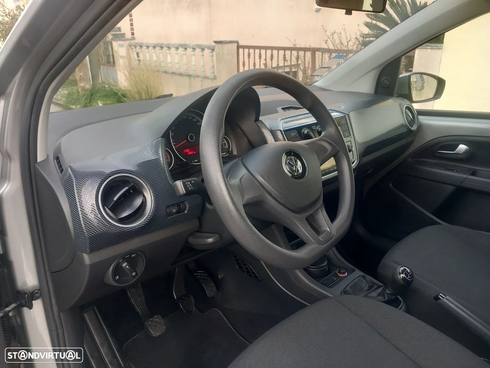 VW Up! 1.0 Move R-Line - 11