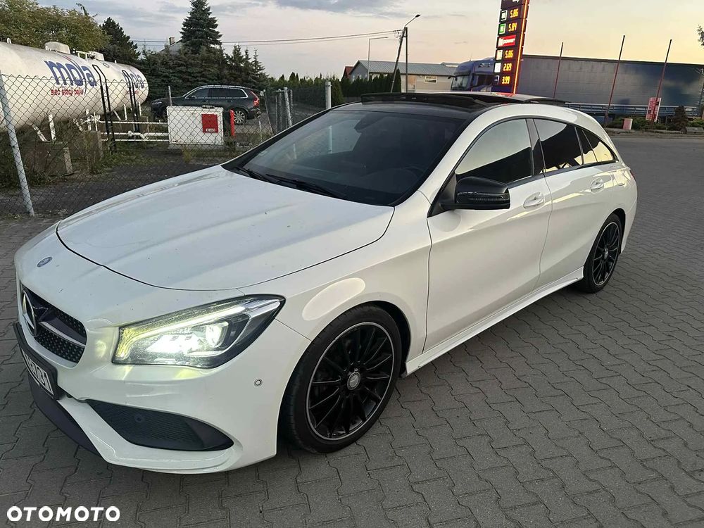 Mercedes-Benz CLA 200 7G-DCT AMG Line - 12