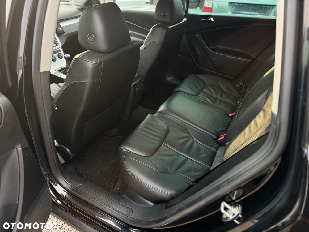 Volkswagen Passat 2.0 TDI DPF 4Motion Highline - 22