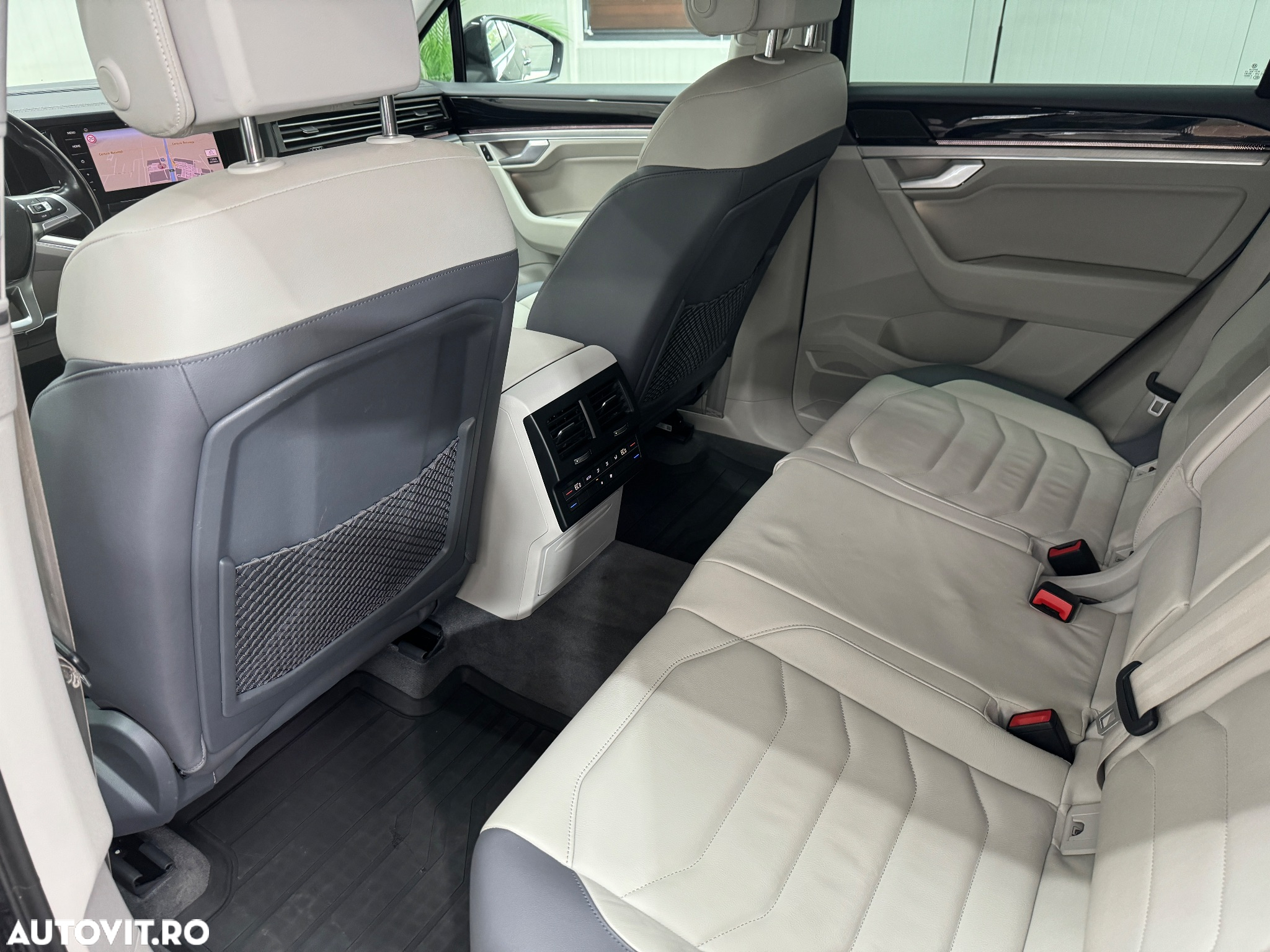 Volkswagen Touareg V6 TDI Elegance - 16
