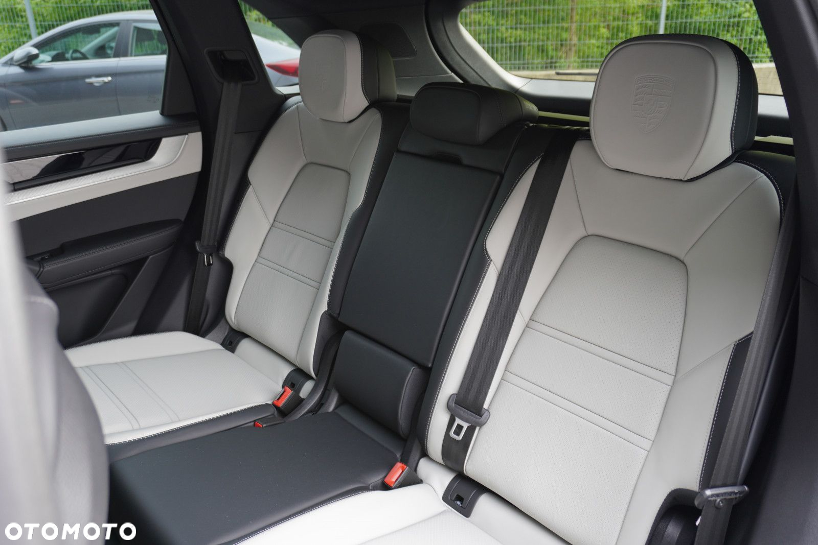 Porsche Cayenne S - 12