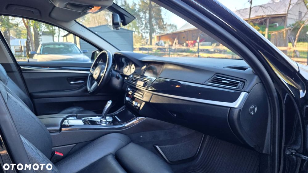 BMW Seria 5 520d xDrive Sport Line - 15