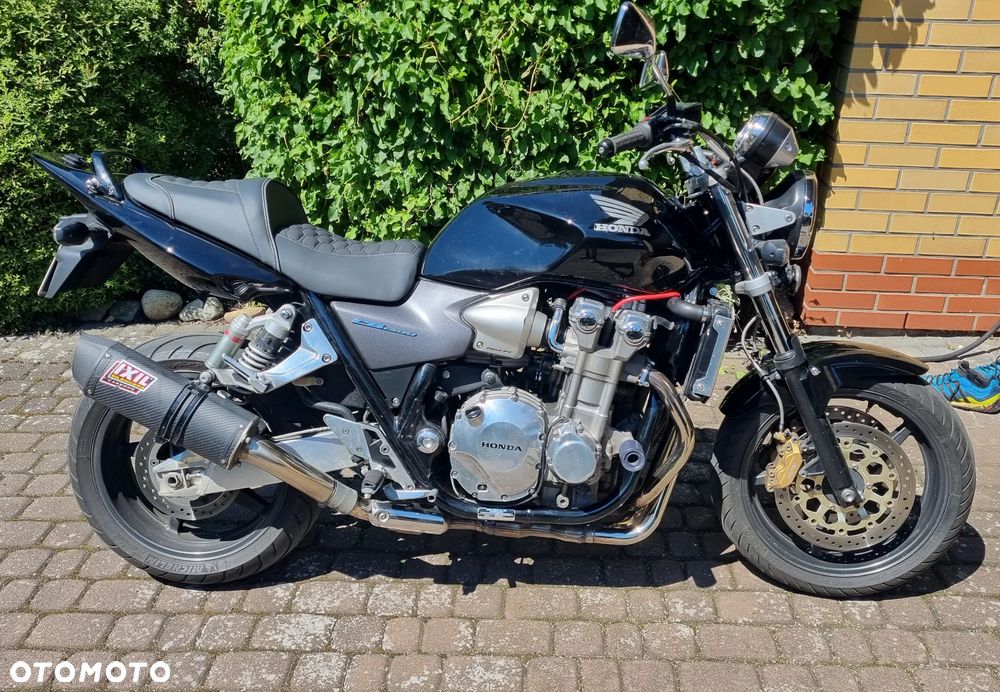 Honda CB - 1