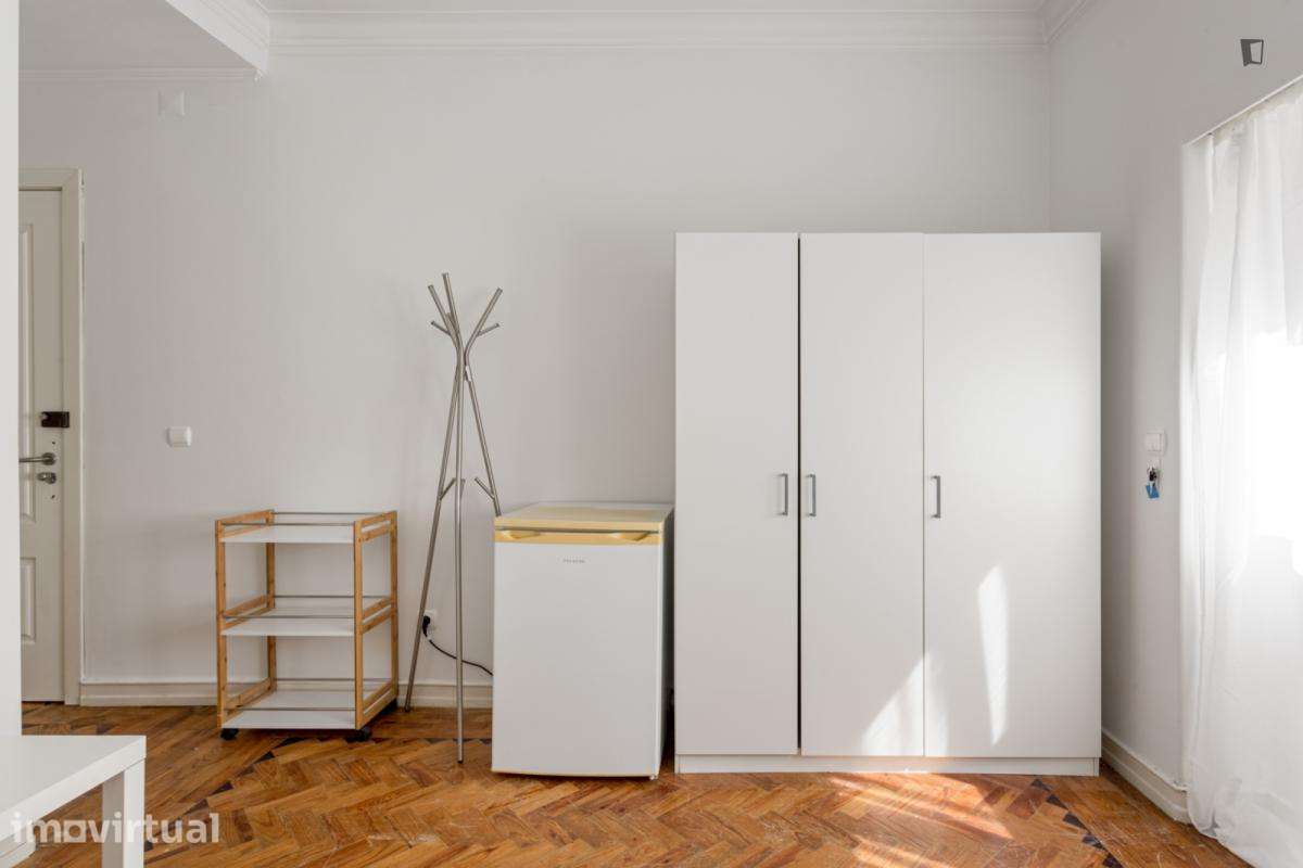 Quarto - localizado em Sete Rios Lisbon - Grande imagem: 4/20