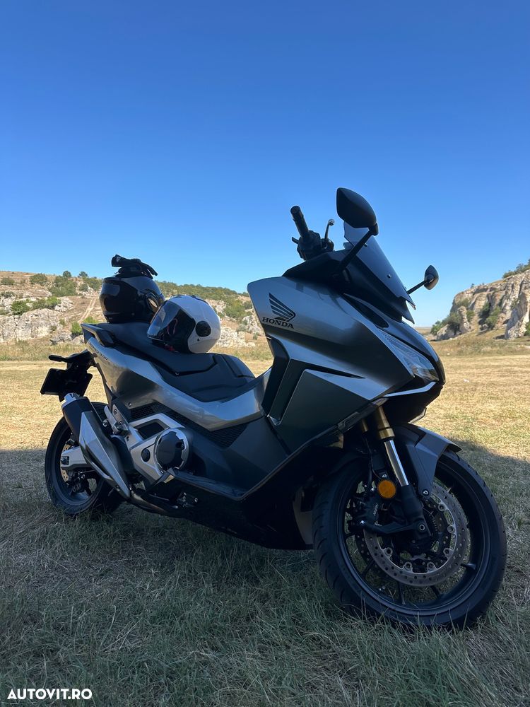 Honda Forza 750 - 7