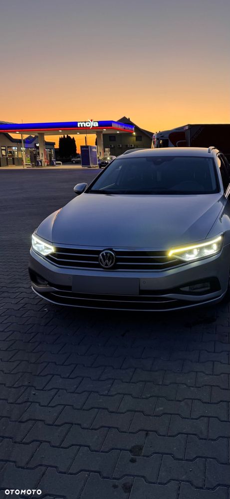 Volkswagen Passat - 8