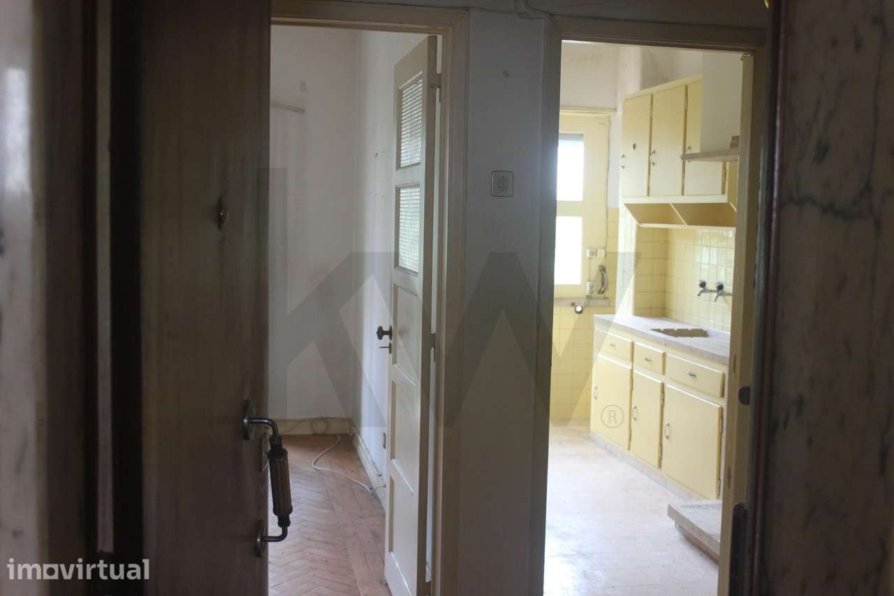 Apartamento de tipologia T1 em Campo de Ourique com 55m2 de área bruta - Grande imagem: 5/10