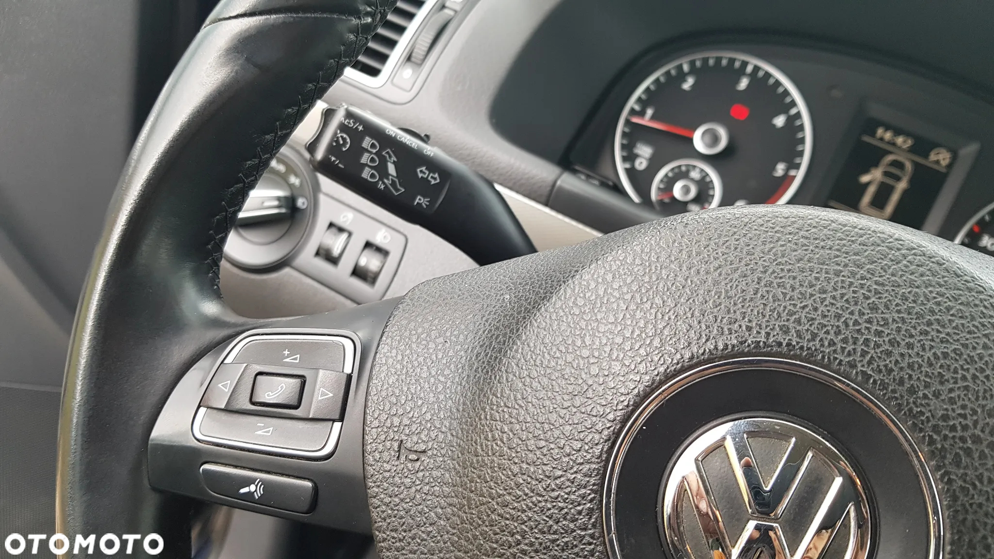 Volkswagen Touran 1.6 TDI DPF Life - 20