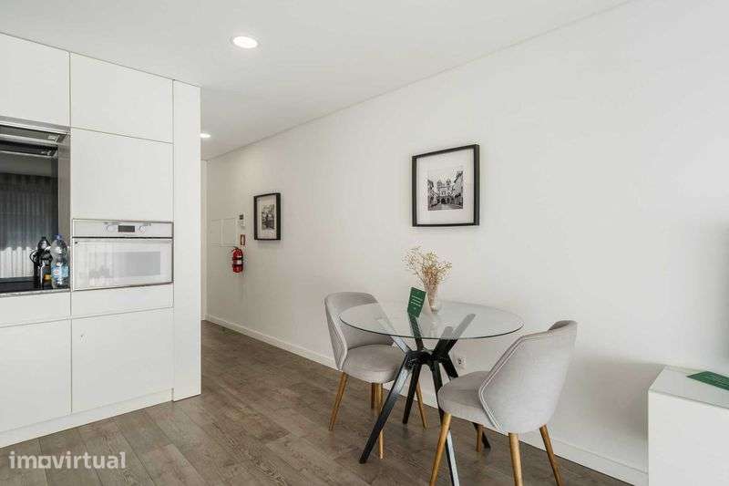 Apartamento T0 Renovado no Centro de Braga - Grande imagem: 3/8