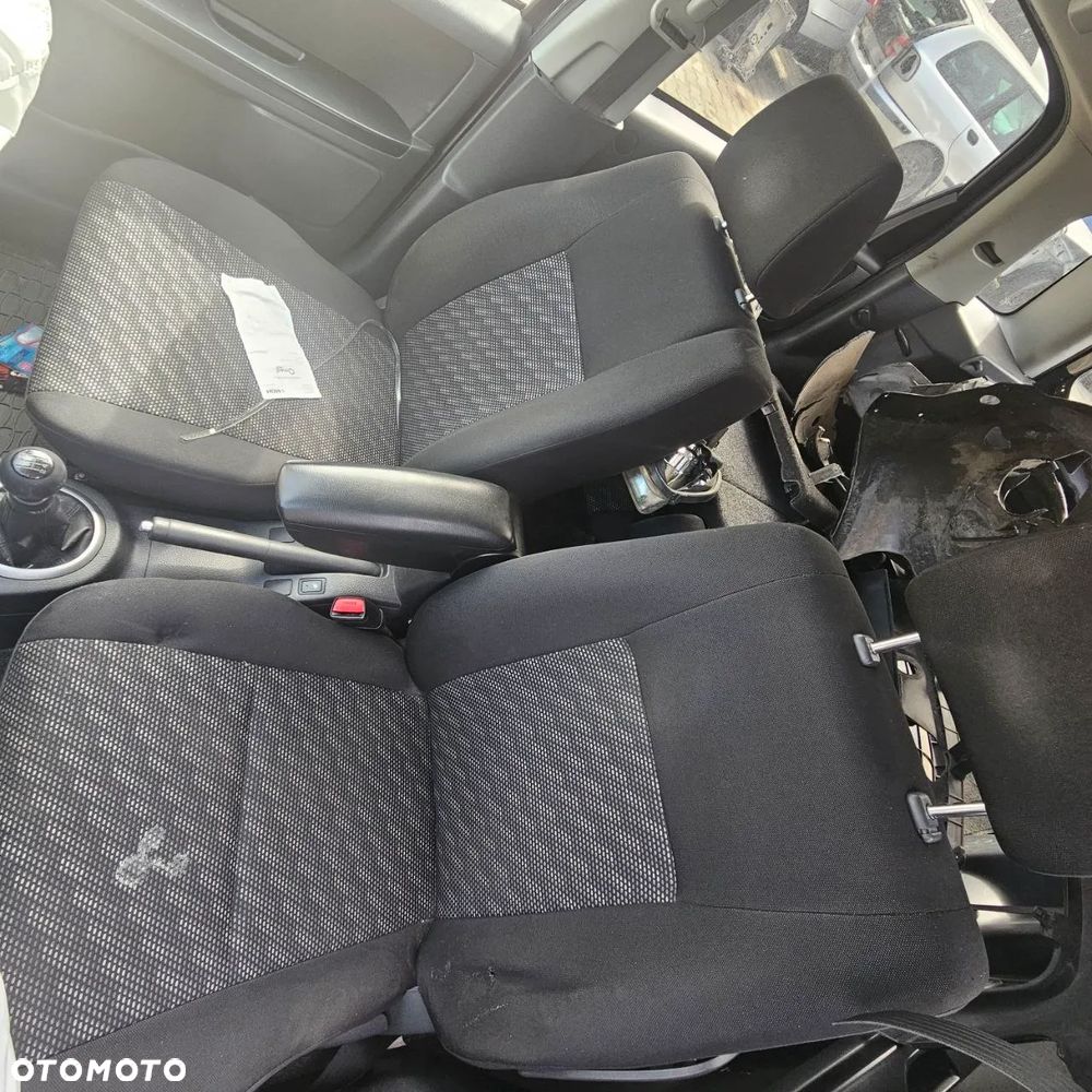 Fotel fotele kanapa / SUZUKI SX4 (kod lak: ZJ3) - 3