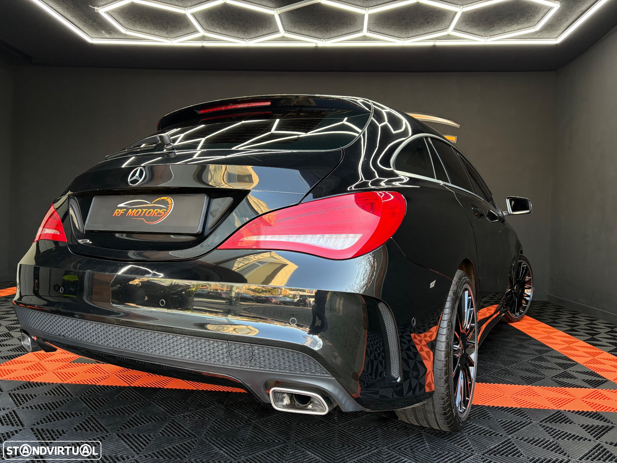 Mercedes-Benz CLA 200 d Shooting Brake AMG Line Aut. - 30