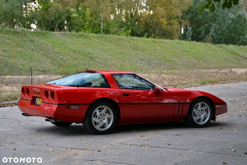 Chevrolet Corvette - 11