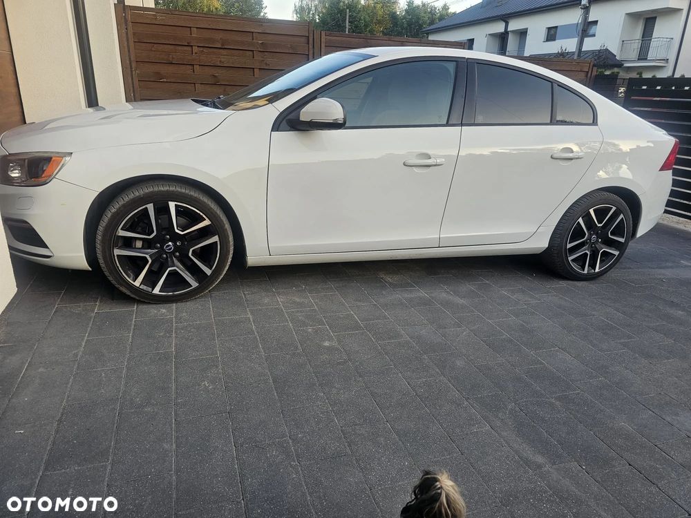 Volvo S60 - 1