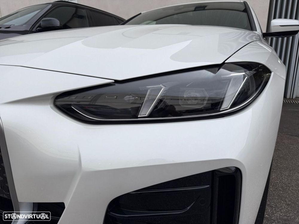 BMW i4 eDrive40 Pack Desportivo M - 9