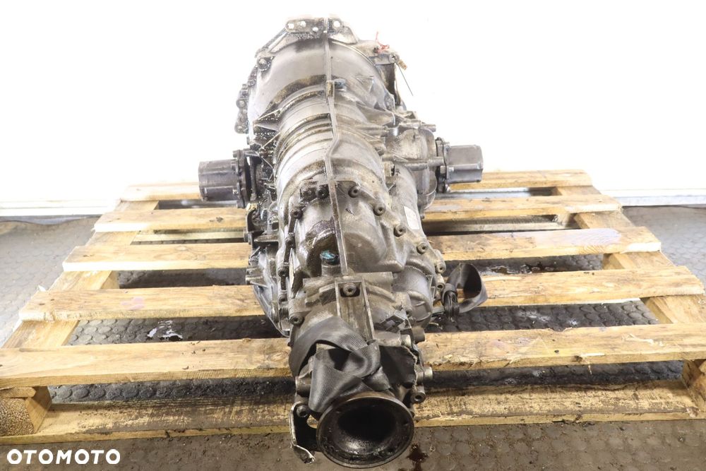 SKRZYNIA BIEGÓW AUTOMAT  AUDI A6 C6 3.0TDI FLEX4 - 2