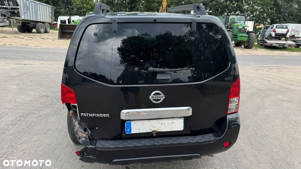 Nissan Pathfinder - 7