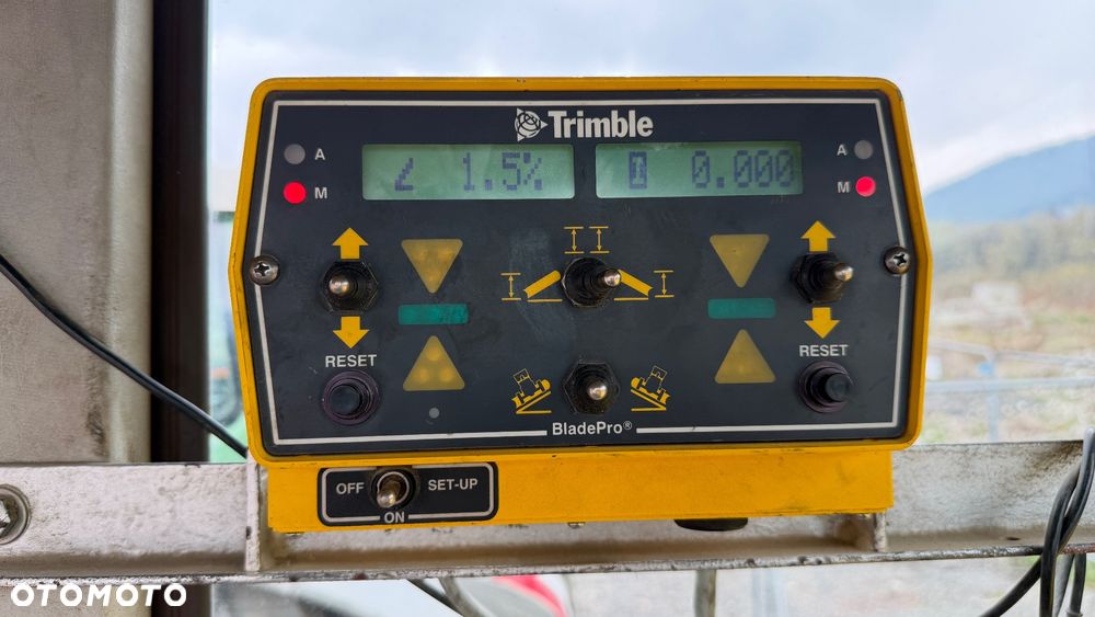 New Holland F106.6 - 18