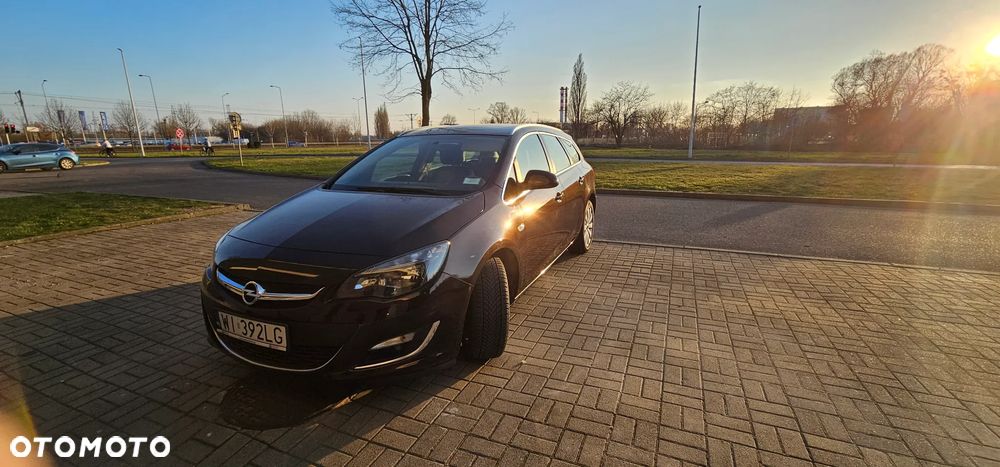 Opel Astra 1.4 T Cosmo EU6 - 17