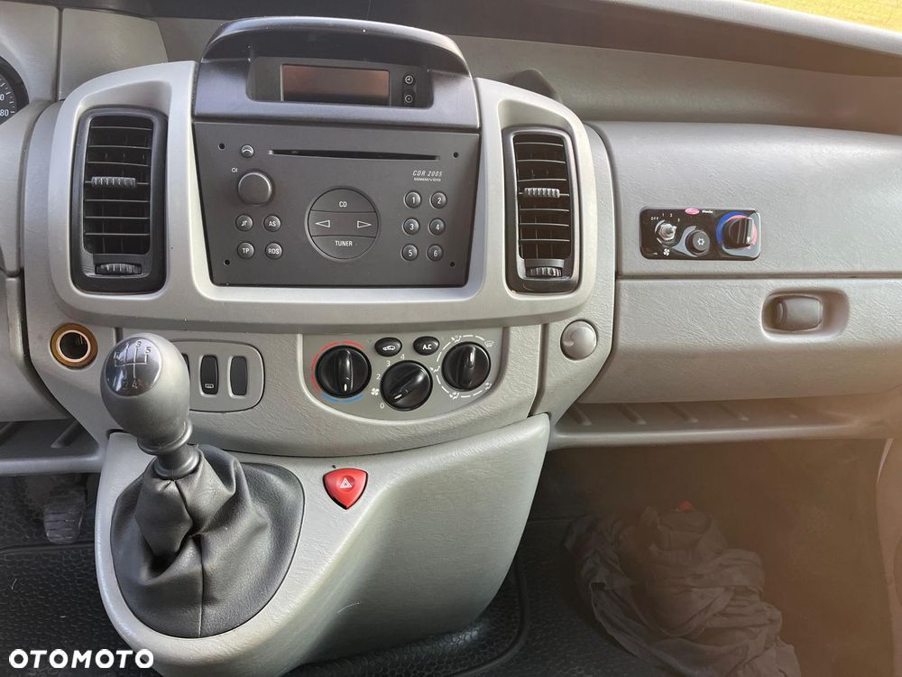 Opel Vivaro - 25