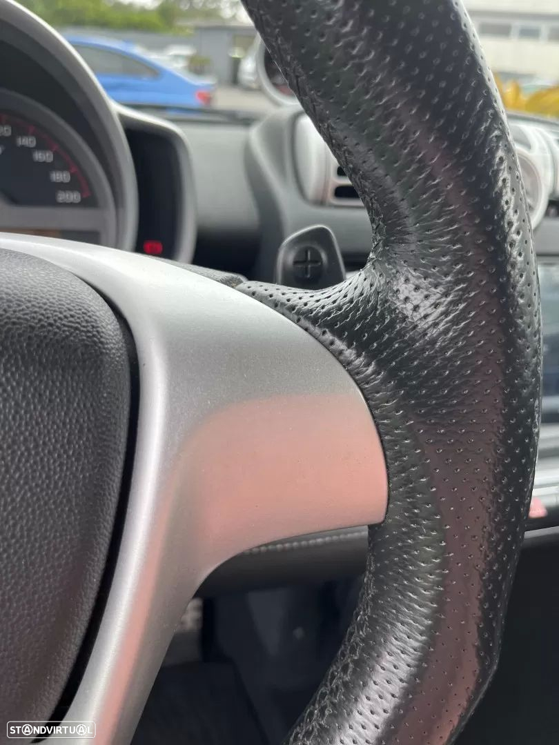 Smart Fortwo Cabrio 1.0 T Brabus - 31