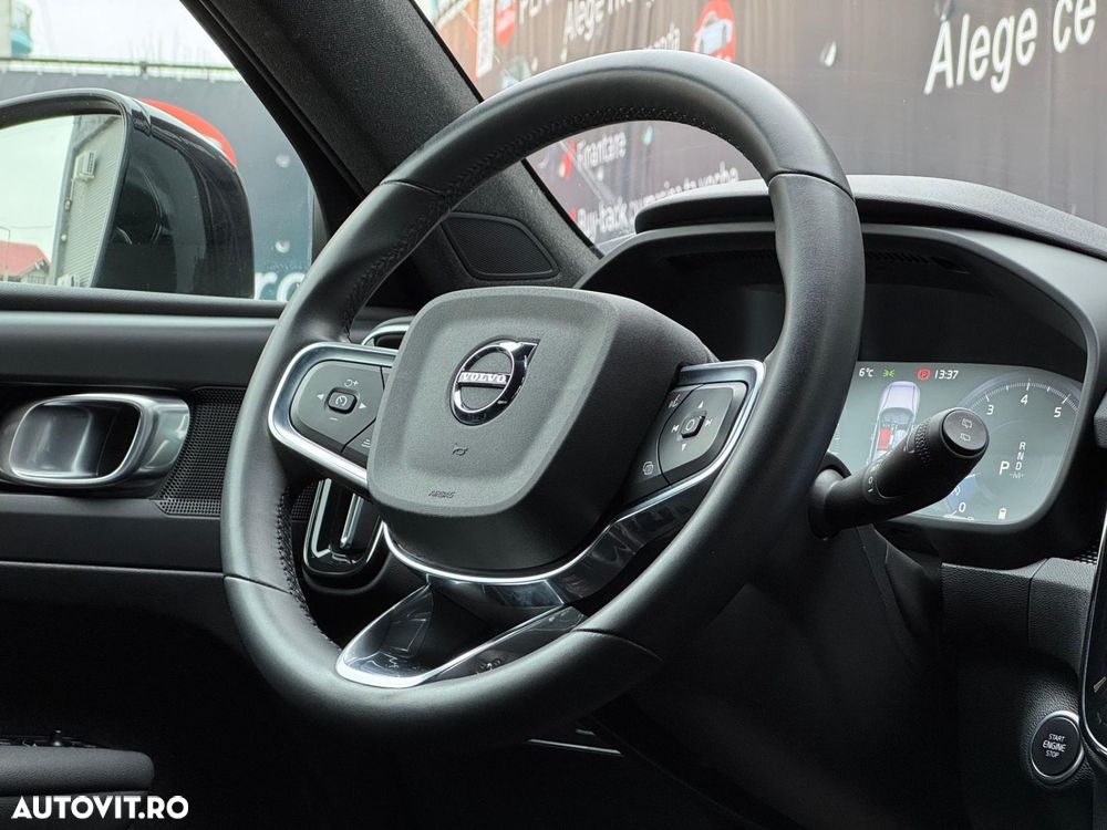 Volvo XC 40 B4 AT8 AWD Mild Hybrid R-Design - 8