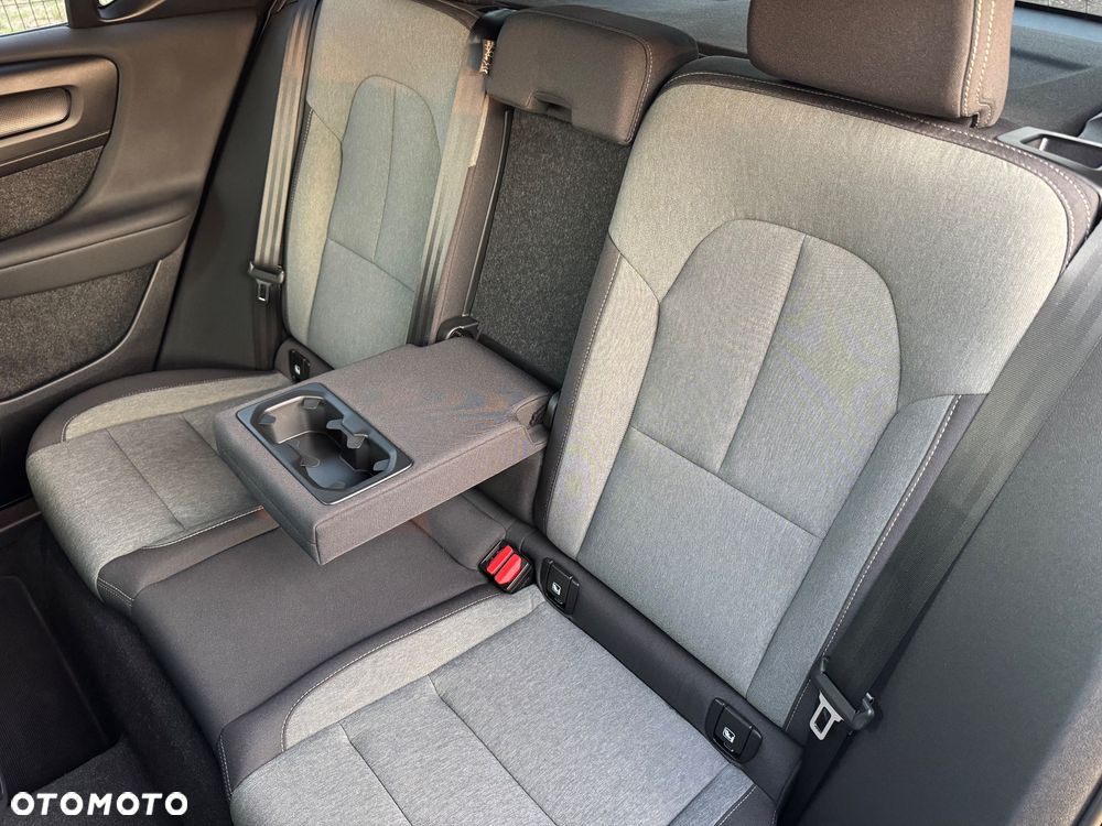 Volvo XC 40 T2 Core - 13