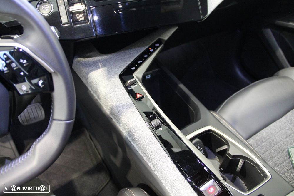 Peugeot 5008 1.2 Hybrid Allure e-DCS6 - 29