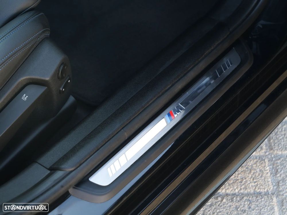 BMW 330 e Pack Desportivo M Auto - 10