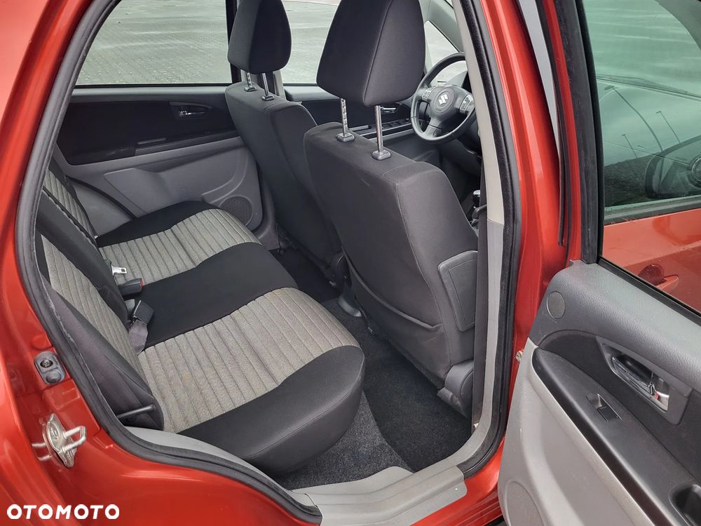 Suzuki SX4 2.0 DDiS 4x2 Comfort - 13
