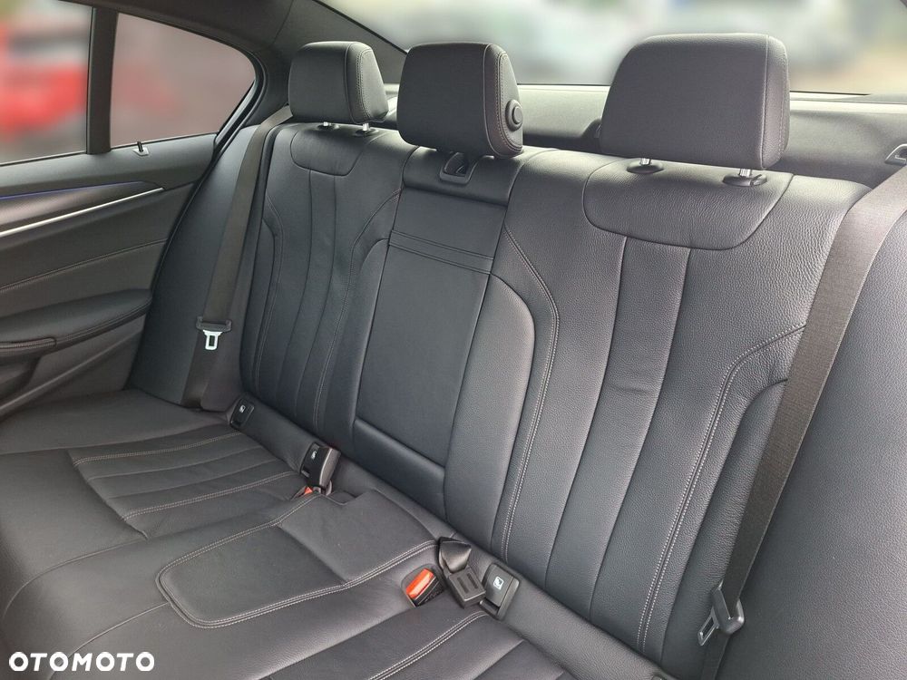 BMW Seria 5 520d xDrive MHEV M Sport sport - 18