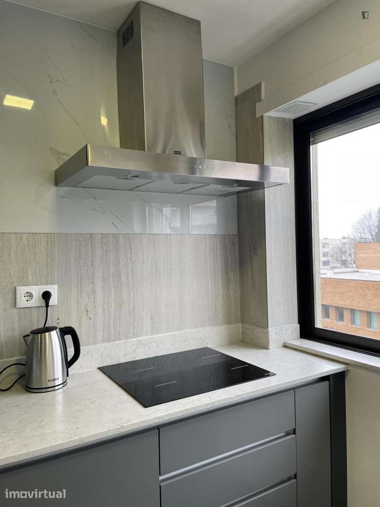 Quarto - localizado em Sé de Braga e São Lázaro Braga - Grande imagem: 3/10
