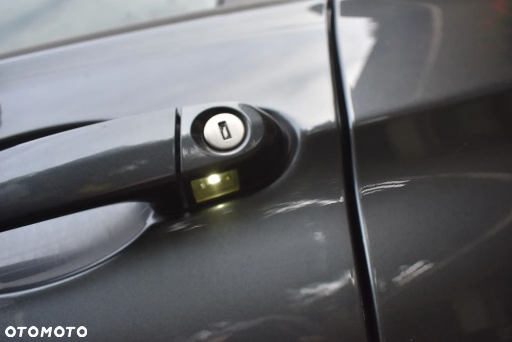 BMW Seria 3 320d xDrive Modern Line - 35